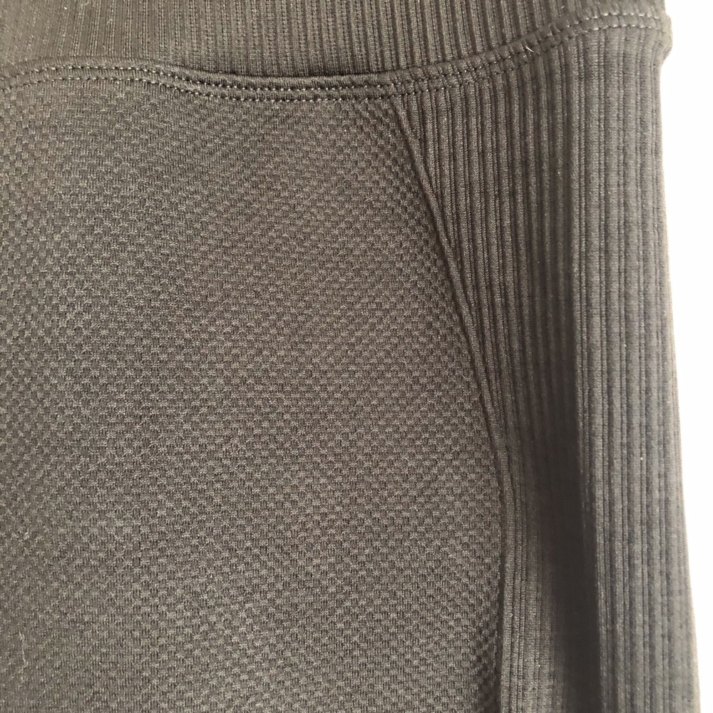 PINK Seamless Rib Bike Shorts NWT - Picture 9 of 12